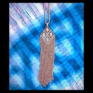 Stella and dot pendant necklace